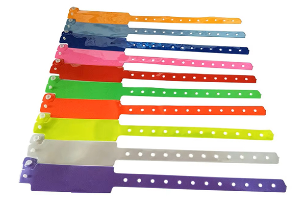 PVC Entertainment Wristband Can Be Customized With RFID