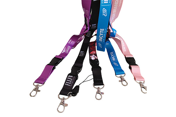 During the design and production process, how to ensure the safety of lanyard during use?