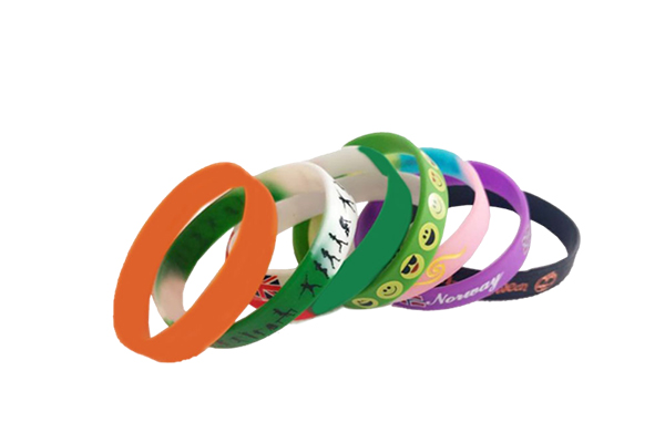 What else can silicone wristbands do besides decoration?